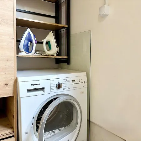 Dolce Amaro شقة فارنا